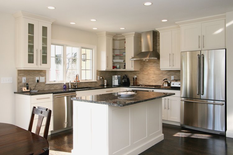 L shaped kitchen.jpg