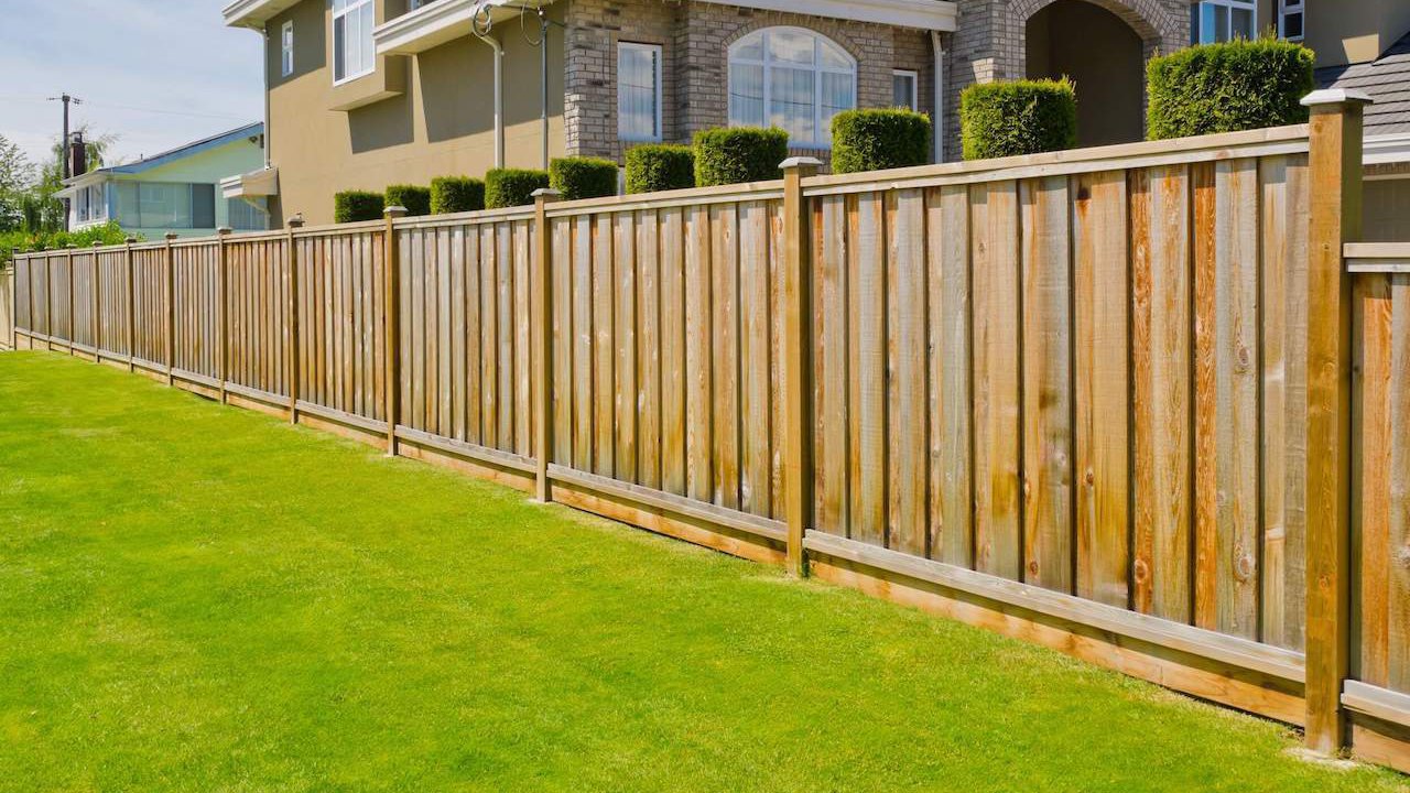 Rampart Classic Traditional Wood Fence